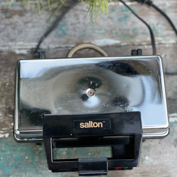 Salton Stainless Steel Sandwich Maker SA-5 - Picture 1 of 12